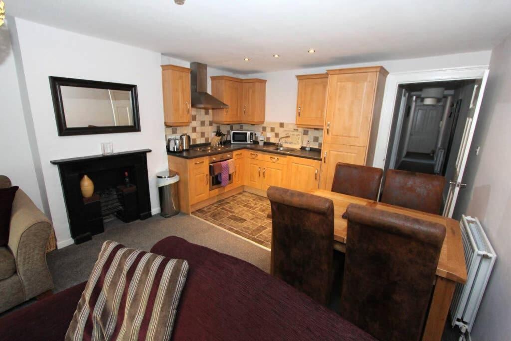 Top Floor Character Apartment In The Heart Of The City Centre Chester Exterior photo