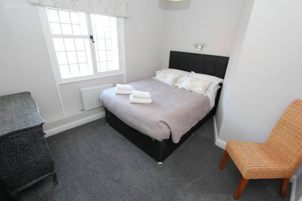 Top Floor Character Apartment In The Heart Of The City Centre Chester Exterior photo