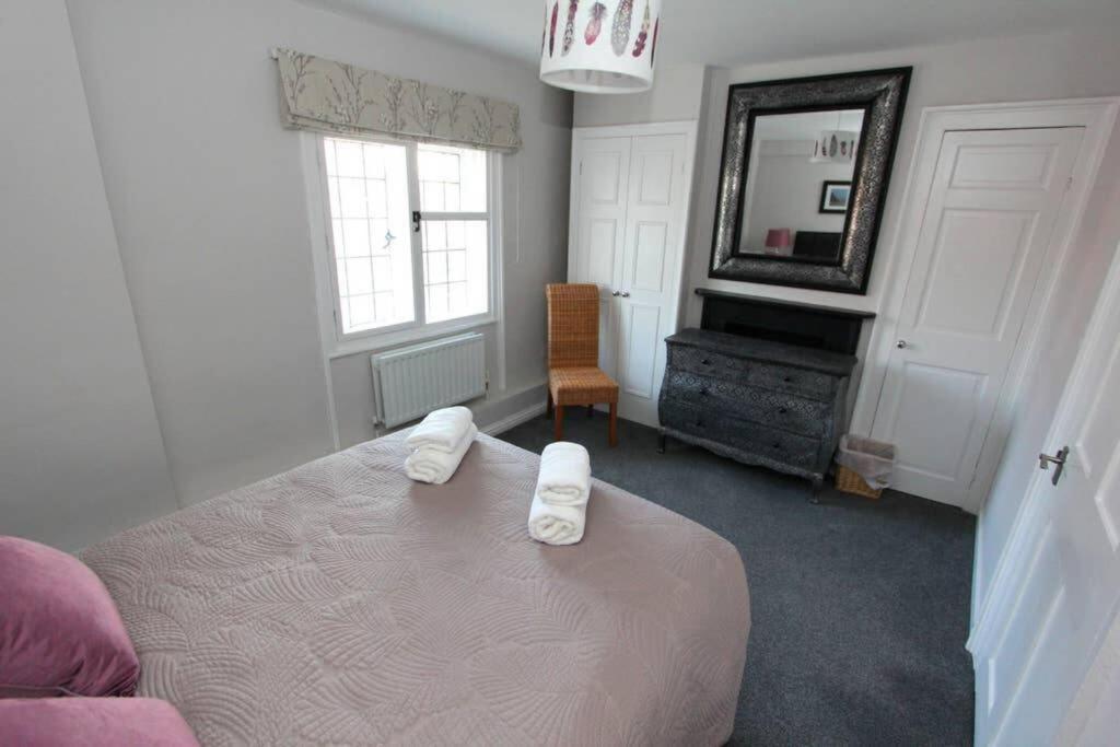 Top Floor Character Apartment In The Heart Of The City Centre Chester Exterior photo